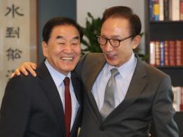 민주화운동기념사업회 제8대 이사장에 이재오 전 의원 임명 기사 이미지